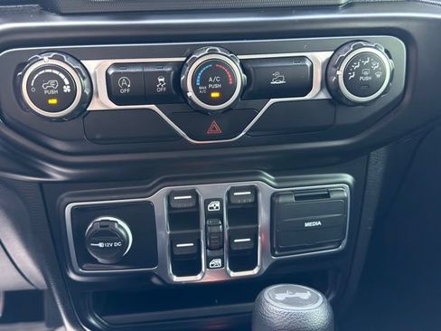 Used 2021 Jeep Wrangler Unlimited Sport AWD/4WD image 21