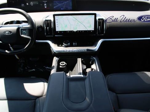 New 2025 Ford Expedition Platinum w/ Stealth Appearance Package image 11