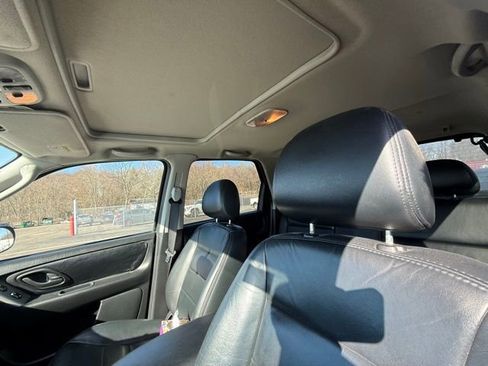 Used 2003 Ford Escape Limited image 5