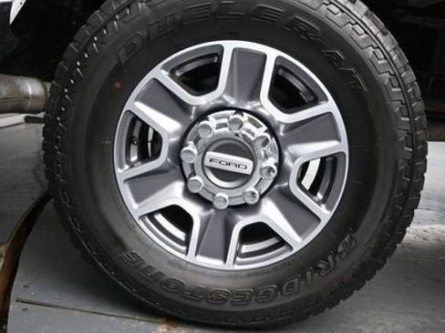 Used 2024 Ford F250 Lariat image 16