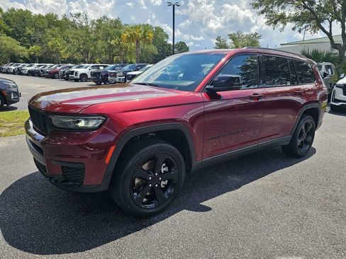 Used 2023 Jeep Grand Cherokee L Laredo AWD/4WD image 8