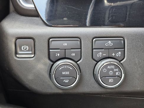 Used 2024 Chevrolet Silverado 3500 LT w/ Convenience Package image 35