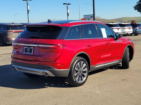 Used 2022 Lincoln Corsair Reserve image 4