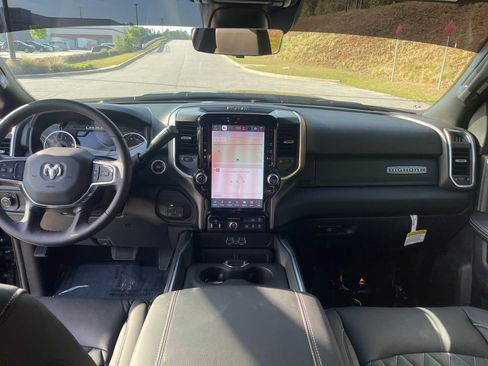 Used 2025 RAM 3500 Big Horn image 28