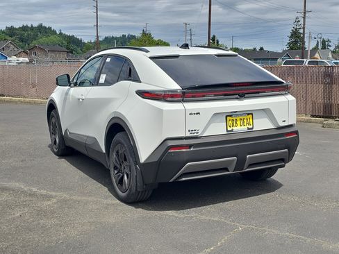 New 2026 Toyota C-HR AWD/4WD image 4