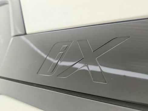 Used 2023 BMW iX xDrive50 w/ Sport Package AWD/4WD image 32