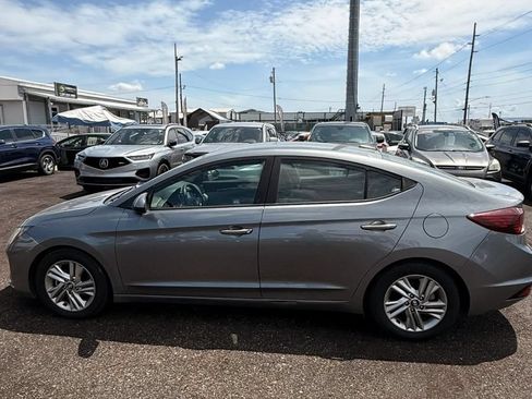 Used 2019 Hyundai Elantra SEL FWD image 3
