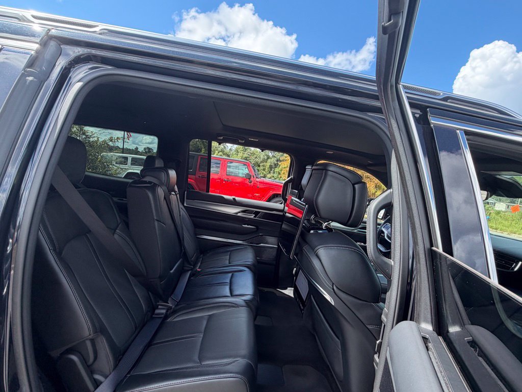 Used 2023 Jeep Grand Wagoneer 4WD w/ Rear Seat Video Group 1 image 44
