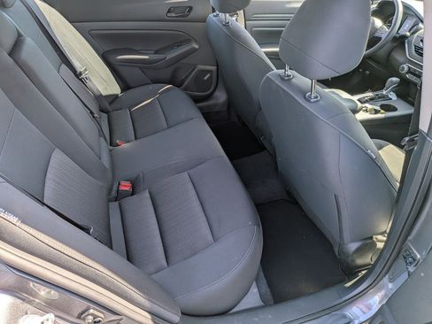 Used 2025 Nissan Altima 2.5 S FWD image 28
