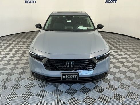 Certified 2025 Honda Accord SE image 2