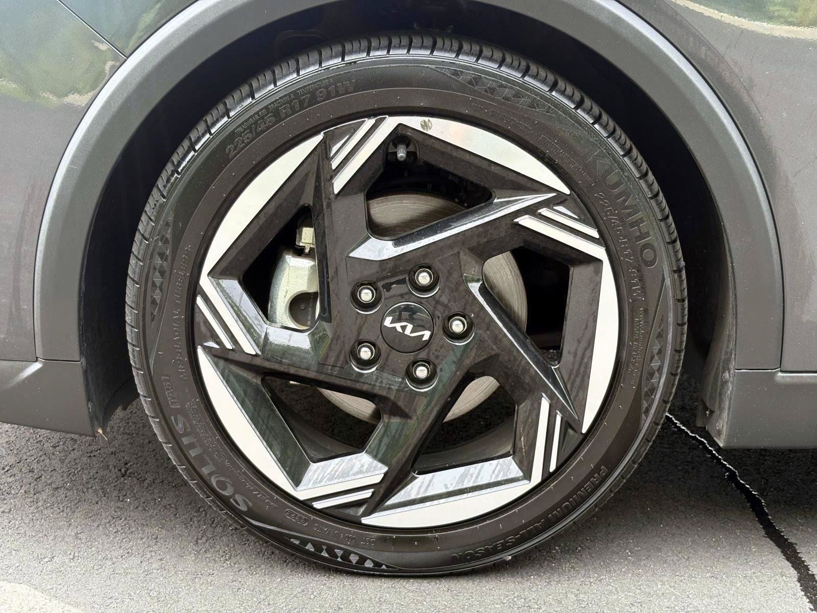 Certified 2025 Kia K4 EX FWD image 30