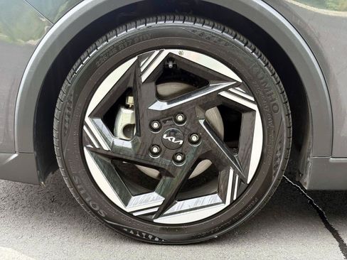 Certified 2025 Kia K4 EX FWD image 30