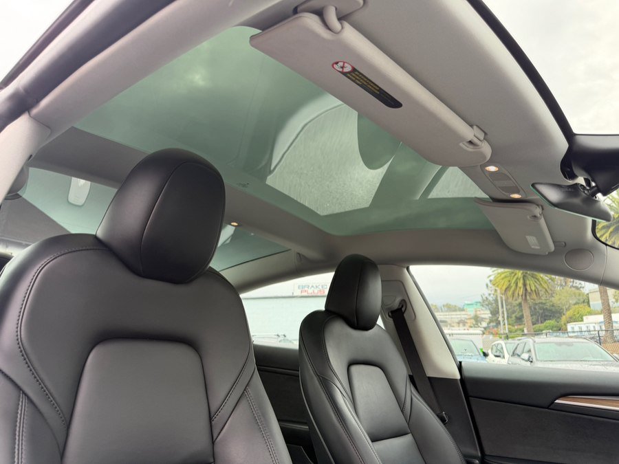Used 2023 Tesla Model 3 Standard Range RWD image 30