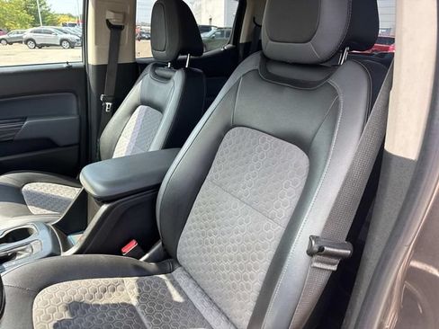 Used 2016 Chevrolet Colorado Z71 AWD/4WD image 27