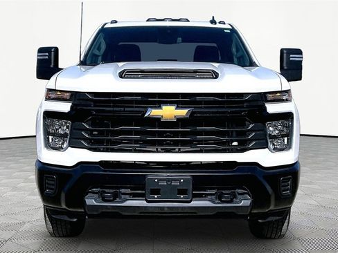 Used 2024 Chevrolet Silverado 2500 W/T w/ WT Convenience Package image 3