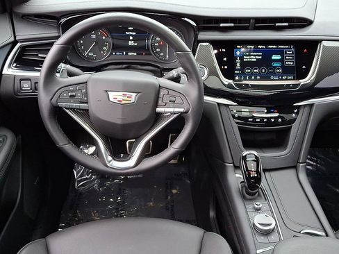 Used 2025 Cadillac XT6 Sport w/ LPO, Red Accent Package image 13