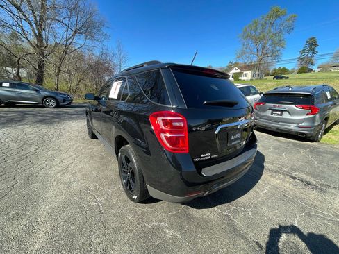 Used 2017 Chevrolet Equinox LT w/ Midnight Edition image 6