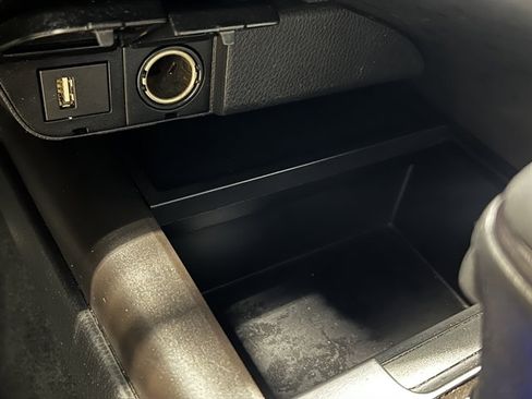 Used 2024 Toyota Camry SE image 37