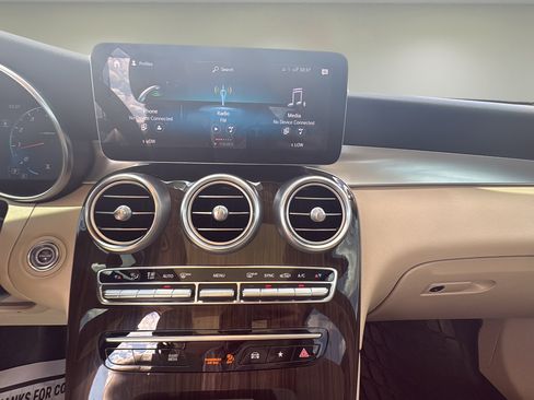 Used 2022 Mercedes-Benz GLC 300 4MATIC image 12