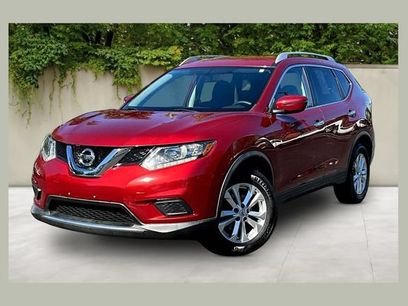 Used 2016 Nissan Rogue SV