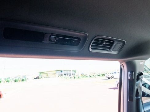 New 2025 Volkswagen ID. Buzz Pro S image 36