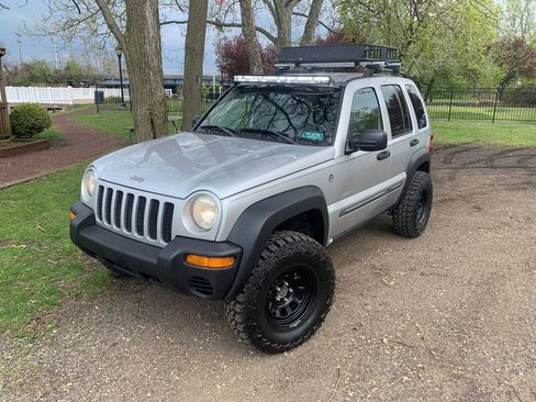 Used 2004 Jeep Liberty Sport w/ PWR Convenience Group AWD/4WD image 1