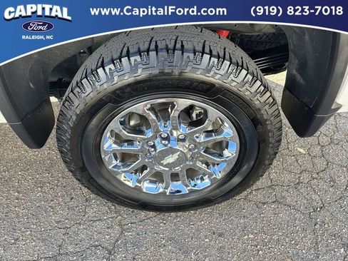 Used 2024 Chevrolet Silverado 2500 LTZ w/ LTZ Convenience Package image 13