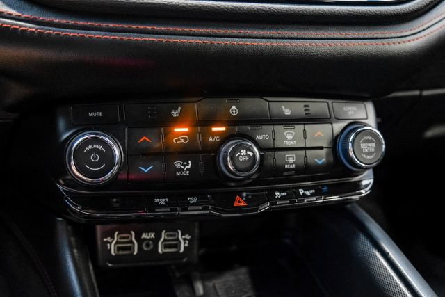 Used 2024 Dodge Durango R/T w/ Blacktop Package AWD/4WD image 31