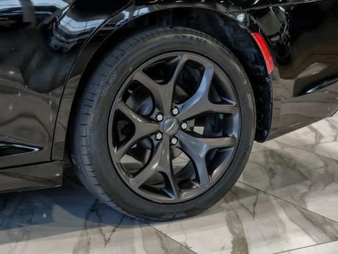 Used 2021 Chrysler 300 S RWD image 69