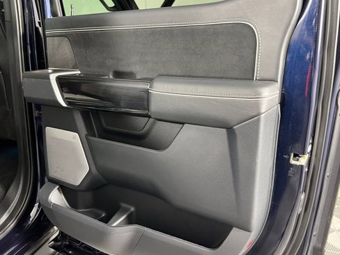 Used 2022 Ford F150 Lightning Platinum image 27