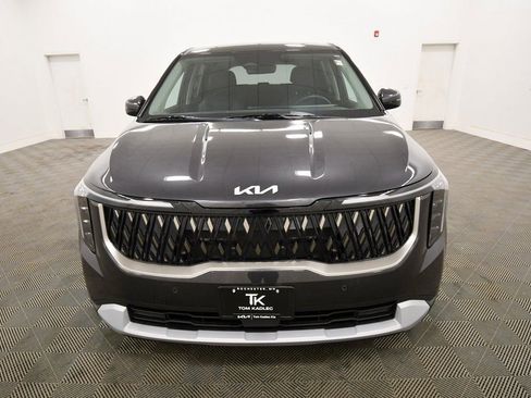 Certified 2026 Kia Carnival image 11