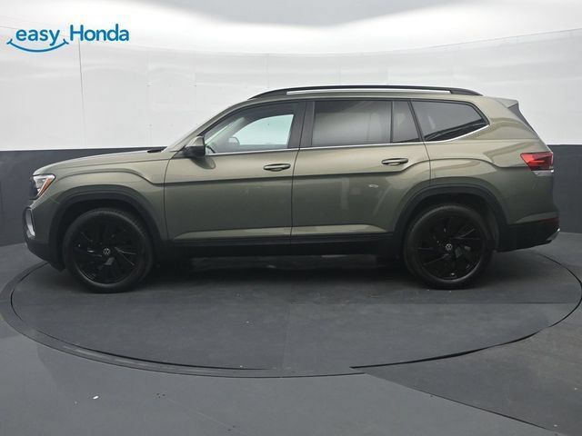 Used 2026 Volkswagen Atlas SE FWD image 4