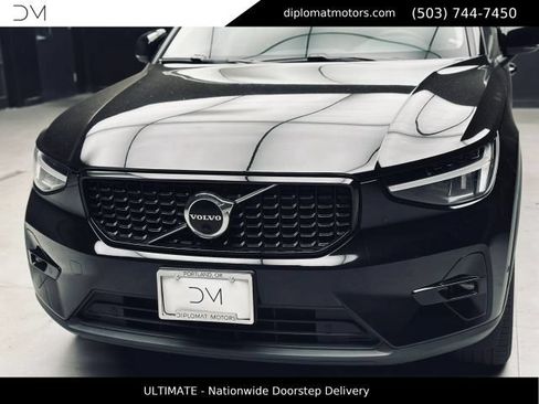Used 2023 Volvo XC40 B5 Ultimate AWD/4WD image 13