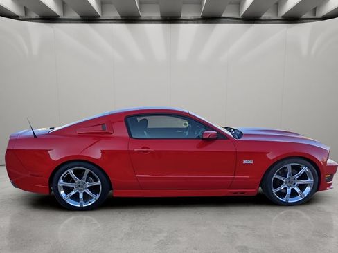 Used 2011 Ford Mustang GT Premium w/ Comfort Pkg RWD image 7