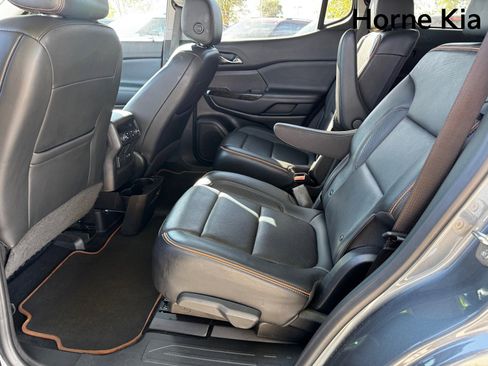 Used 2021 GMC Acadia AT4 w/ Technology Package image 12