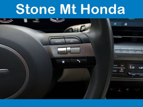 Used 2025 Hyundai Kona SEL image 22