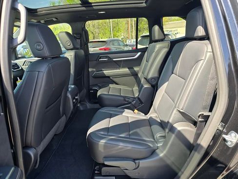 New 2026 GMC Acadia Elevation image 11