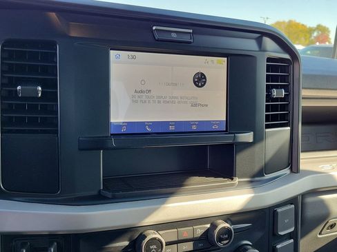 New 2026 Ford F550 4x4 Crew Cab image 27