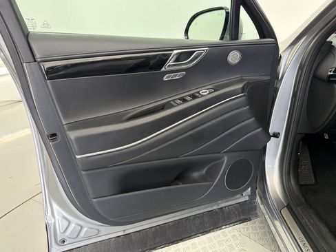 Used 2025 Genesis GV80 2.5T Standard AWD/4WD image 11