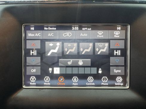 Used 2019 Jeep Grand Cherokee Laredo w/ Security & Convenience Group image 16