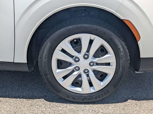 Certified 2023 Kia Soul LX FWD image 11