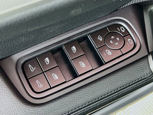 New 2026 Porsche Cayenne Coupe image 20