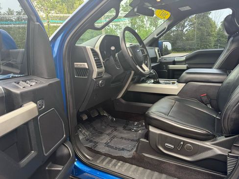 Used 2017 Ford F150 Lariat w/ Equipment Group 502A Luxury AWD/4WD image 15