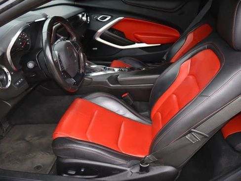 Used 2019 Chevrolet Camaro LT RWD image 15