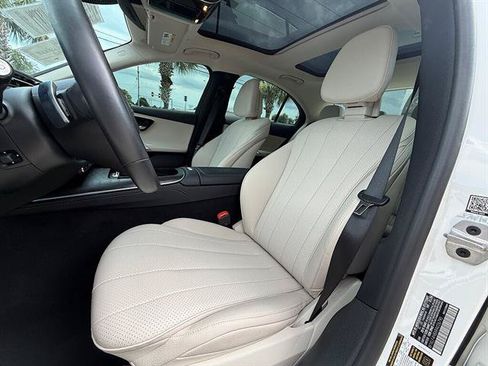 Used 2024 Mercedes-Benz E 350 4MATIC Sedan image 11