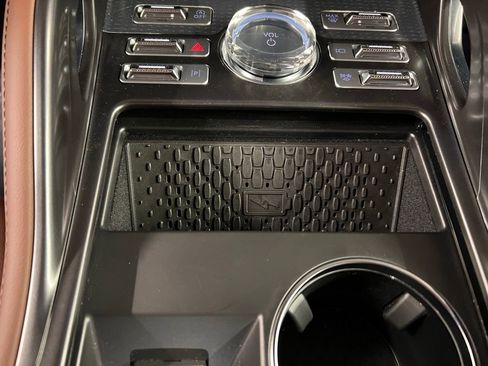 New 2026 Lincoln Nautilus Reserve w/ Jet Appearance Package image 16