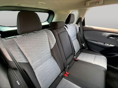 Certified 2023 Nissan Rogue SV FWD image 19