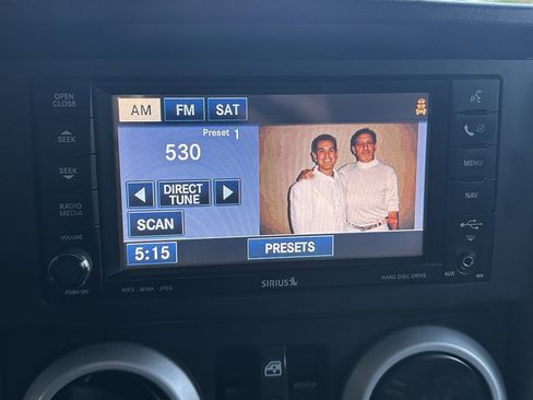 Used 2008 Jeep Wrangler Unlimited Sahara w/ Dual Top Group image 29