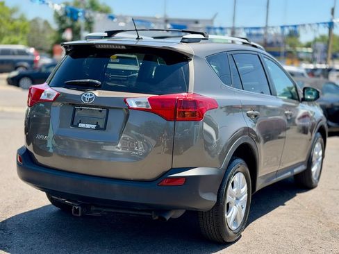 Used 2013 Toyota RAV4 LE AWD/4WD image 2