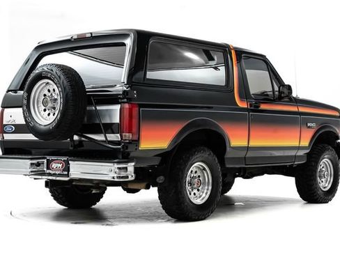 Used 1996 Ford Bronco XLT image 4